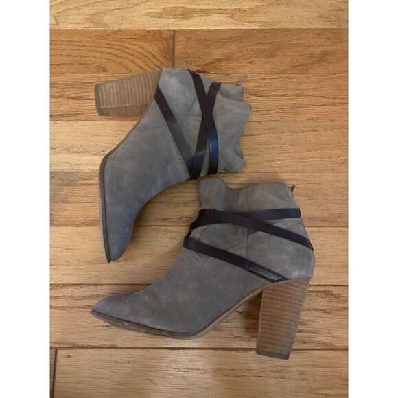 Carlos Santana Womens Taupe Leather Raw Edge Strappy Heeled Ankle Boots size 9 - Picture 4 of 9